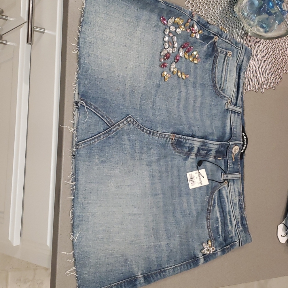 🚨🚨🚨🚨Brand new jeweled women's skirt 🚨🚨🚨🚨
